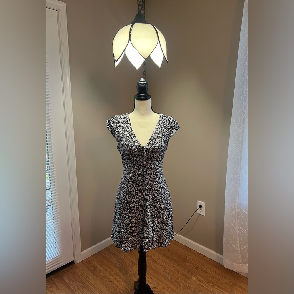 Black Floral Dress - Abercrombie & Fitch